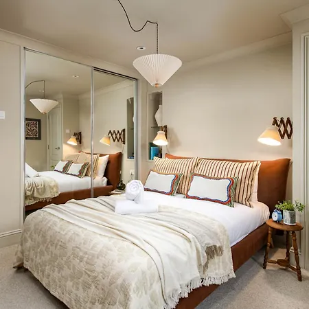 Stylish Garden Flat In Redland-parking For 5 Pounds Per Day-by Fabaccommodation Apartment